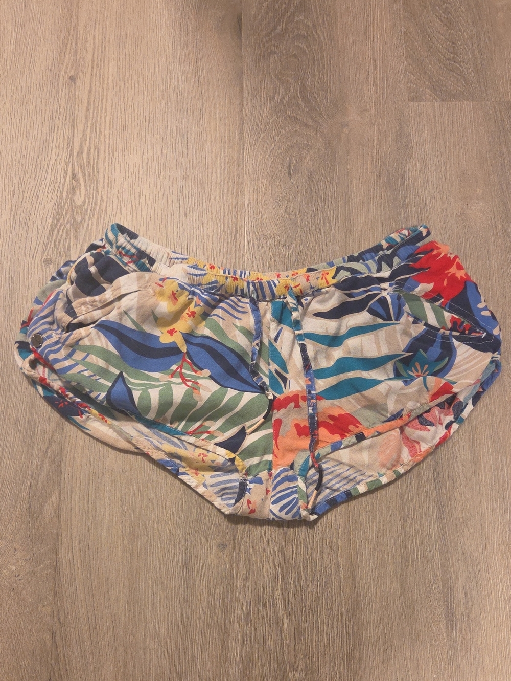 Roxy Floral Tropical-Print Beach Shorts in Blue, Green & Red